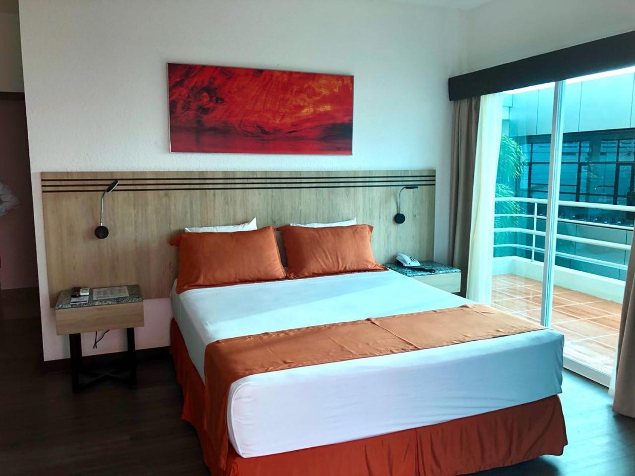 Hotel Mar Azul Manta Exteriör bild